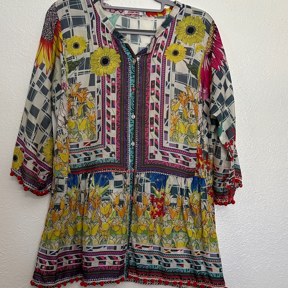 Johnny Was !00% Silk Dress/Tunic Floral Printed Top